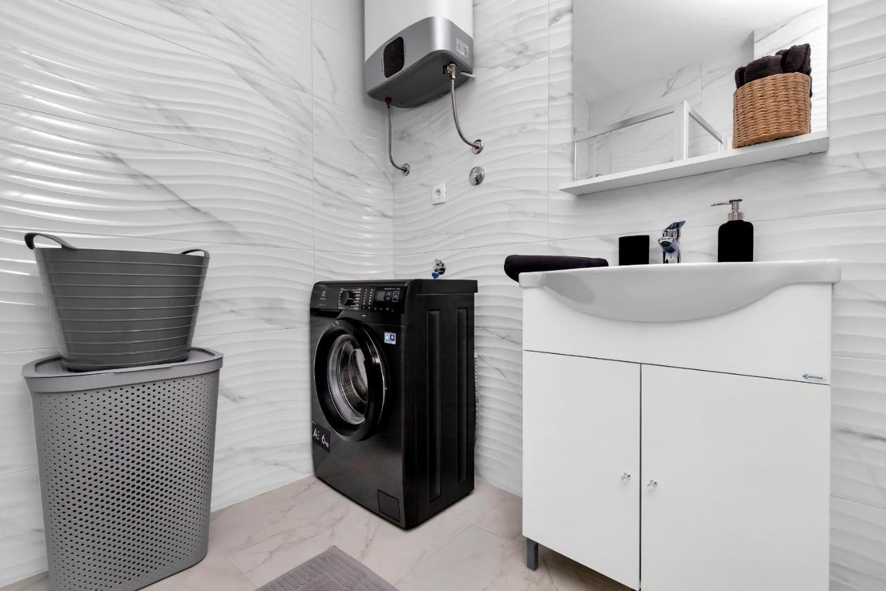Apartment Lotte With Private Pool In The City Center! 마카르스카 외부 사진