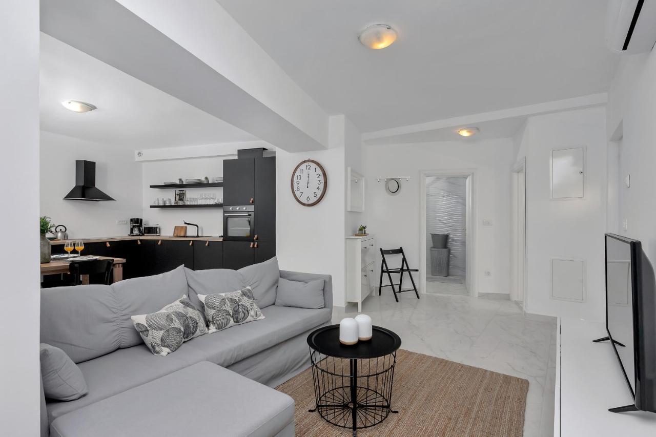 Apartment Lotte With Private Pool In The City Center! 마카르스카 외부 사진